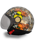 Casco jet nero con foglie d’acanto, fiori di Zagara e agrumi ispirato alla Sicilia vulcanica - vista laterale con visiera abbassata